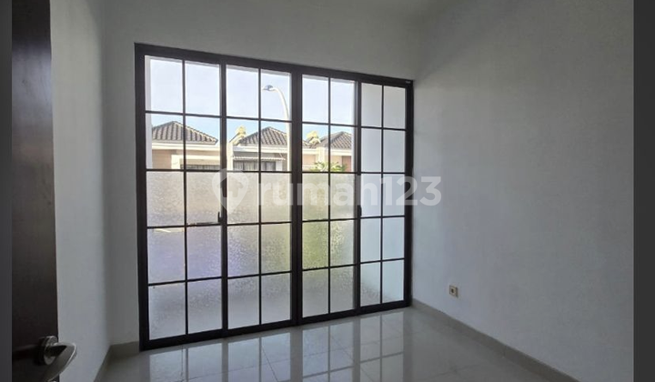 Sewa Rumah Bagus 6X15 4Kt Siap Huniii di Glc 2