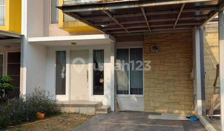 Disewakan Rumah Dua Lantai Readyy Termurah 1