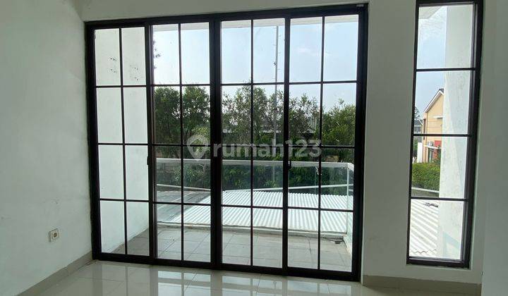 Disewakan Rumah Minimalisss Dua Lantaii SHM 1