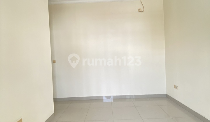 Rumah Dua Lantai di Green Lake di Green Lake City 2