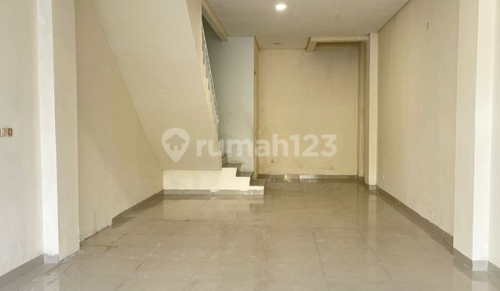 Disewakan Ruko Murah Siap Huni di Green Lake City Disewakan Ruko Murah Siap Huni di Green Lake City