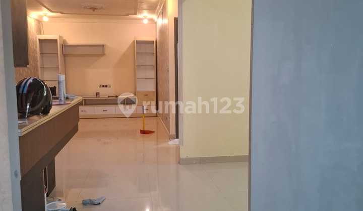 Disewakan Rumah Citra 2 , Kt 4+1 , 2lantai , Semifurnished Rapi Siap Huni 2