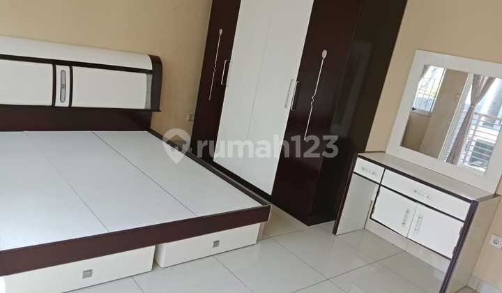 Disewakan / di Jual Puri Mansion Kt5+1 2Lantai Semifurnished, Rapi Siap Huni 2