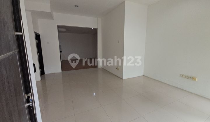For Rent Citra 8 House, 3+1 Bedrooms, 2 Floors, Neat and Ready to Occupy. 2