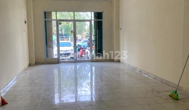 Disewakan Ruko Taman Palem 3,5Lantai , Boulevard , Rapi Siap Pakai Disewakan Ruko Taman Palem 3,5Lantai , Boulevard , Rapi Siap Pakai