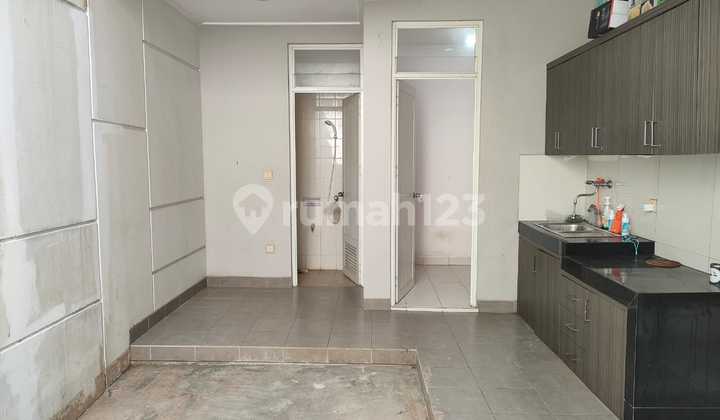 Disewakan Rumah Green Lake Kt3+1 2Lantai Rapi Siap Huni 2