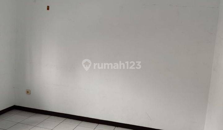 Rumah 2 Lantai Taman Palem Kontrakan 3kt 2