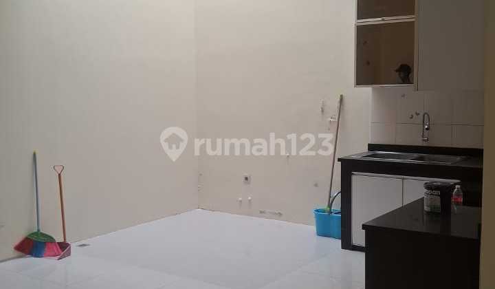 Disewakan Rumah Citra 7 , 4Kt , 2Lantai , Rapi Siap Huni 2
