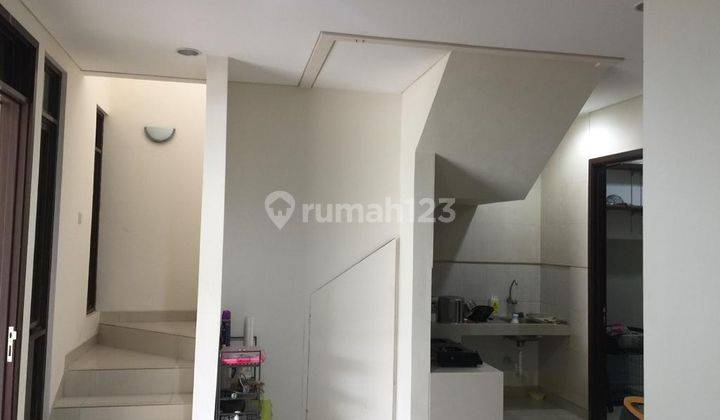 Rumah Sewa Regentown Semi Furnish Tepat Depan Ice Bsd City.co 4