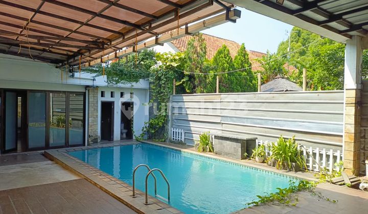 Rumah Murah, Luas Dekat Trans Studio Cibubur, Asri, Tidak Banjir, 2 Lantai dengan Kolam Renang Rumah Murah, Luas Dekat Trans Studio Cibubur, Asri, Tidak Banjir, 2 Lantai dengan Kolam Renang