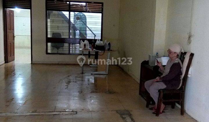 Rumah Lama Cempaka Putih, Akses Mudah, Jalan Lebar, Strategis, 5 Kamar 1