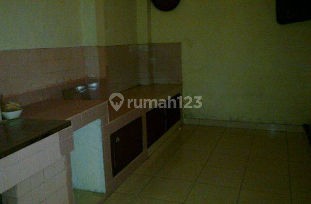 Rumah Lama Cempaka Putih, Akses Mudah, Jalan Lebar, Strategis, 5 Kamar 2