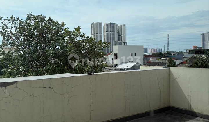 Cengkareng House No Flood, 3 Floors, Wide Road 2