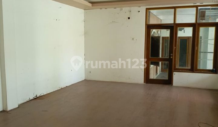 Affordable Spacious House Near Trans Studio Cibubur, Green, Flood-Free, 2 Floors with Swimming Pool 2