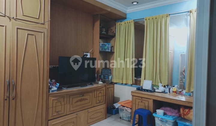 Rumah siap huni semi furnished di sunter 2