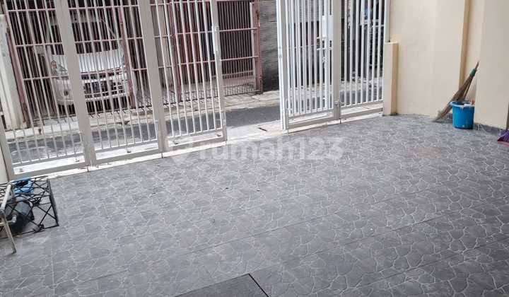 Tanjung Duren Bagus Terawat @3 Kamar 2