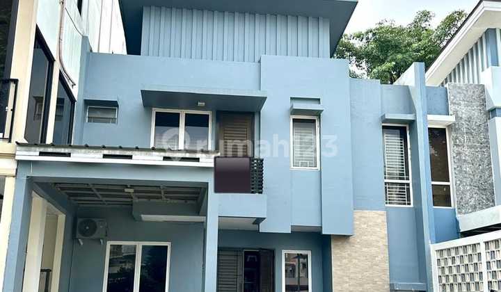 Dijual Rumah Mewah 2 Lantai dan Isinya di Grand Taruma Karawang