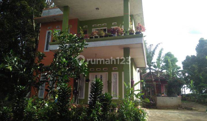 Rumah dan Kebun Pemandangan Bagus di Udara Dingin Purwakarta 1