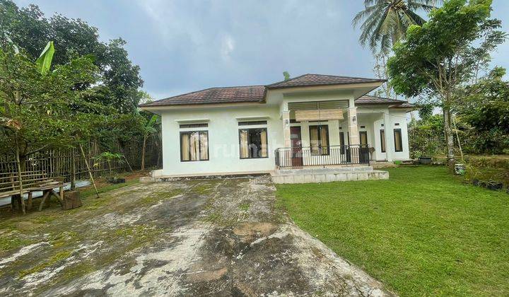 Jual Murah Rumah Villa + Kolam Renang Dan Kebun Luas 829 M2 di Purwakarta 1