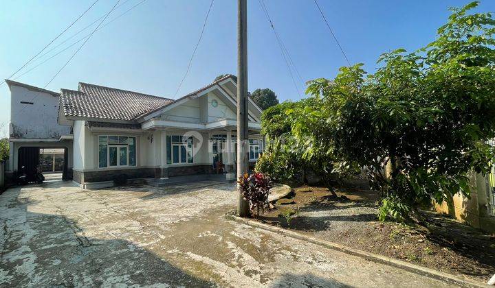 Dijual Murah Rumah Semi Vila Halaman Luas Lokasi Strategis di Bojong Purwakarta 1