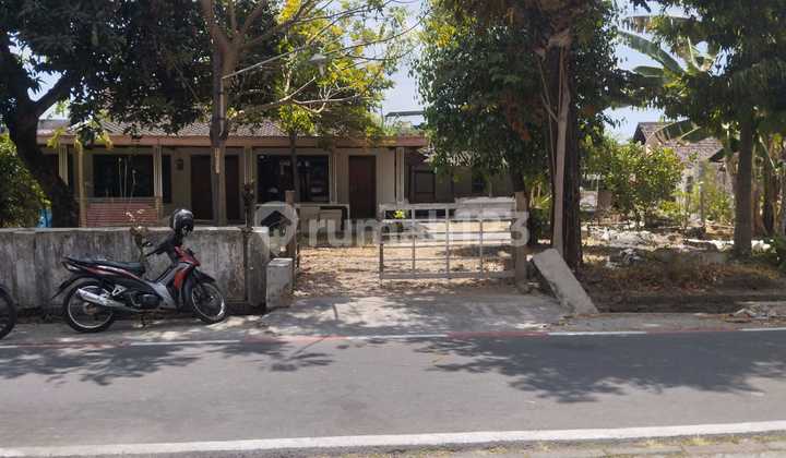 Selling Land-Based House, Ideal for Investment in Surakarta