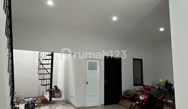 Rumah Modern Baru Lokasi Strategis dalam Kompleks 2