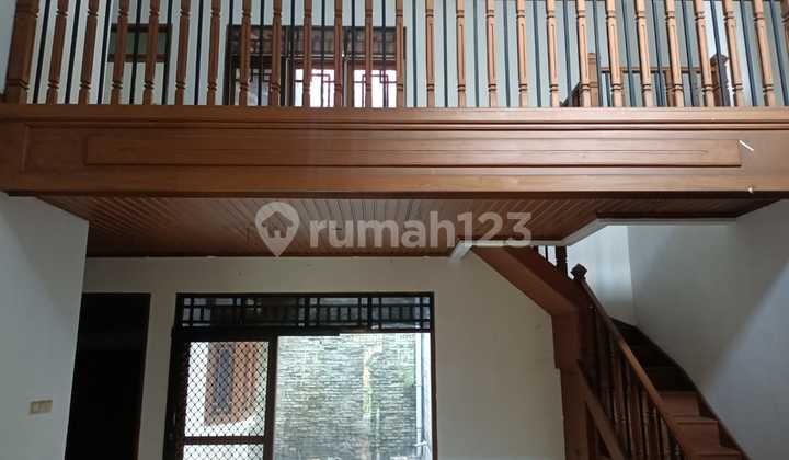 Rumah Nyaman Aman Dalam Kompleks Kebayoran Baru Jakarta Selatan Dijual Cepat