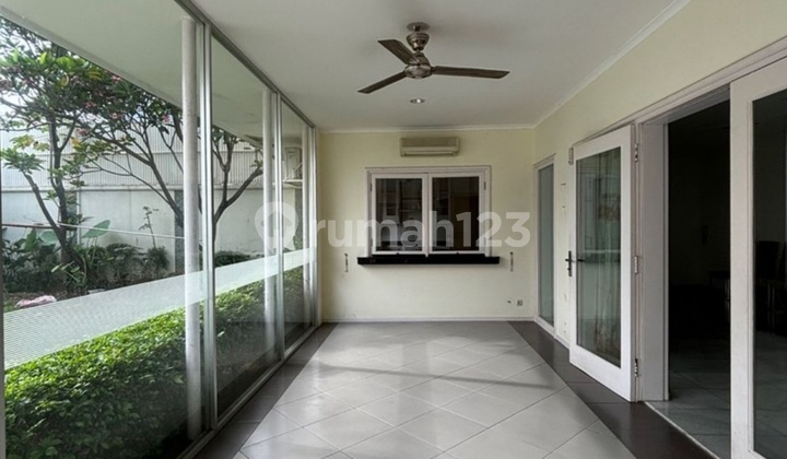 Rumah Besar Cocok Untuk Kantor Strategis Disewakan 2