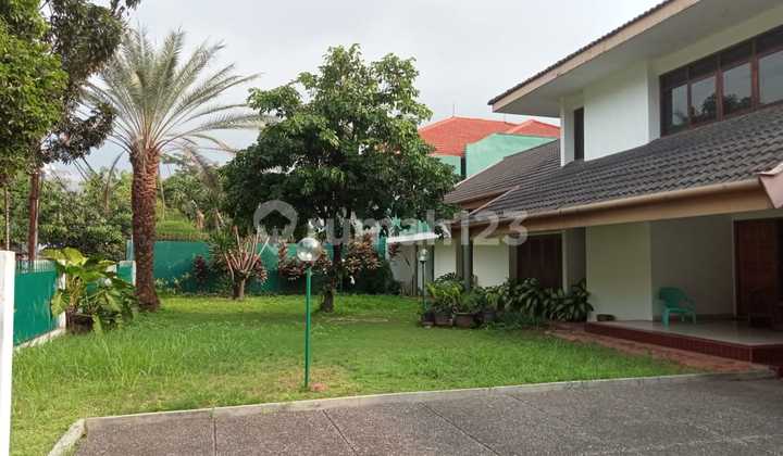 Rumah Besar Siap Huni Strategis Nyaman Dan Aman Dijual  2