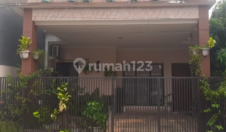 Rumah Siap Huni Nyaman Tenang Dalam Kompleks Strategis di Pondok Cabe Dijual Cepat