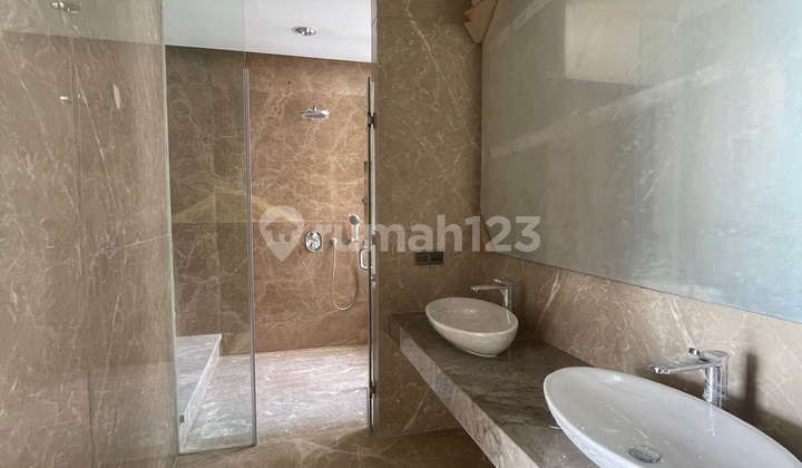 Dijual Rumah Super Mewah Mozart Golf Island PIK Uk. 12x35 4 kamar