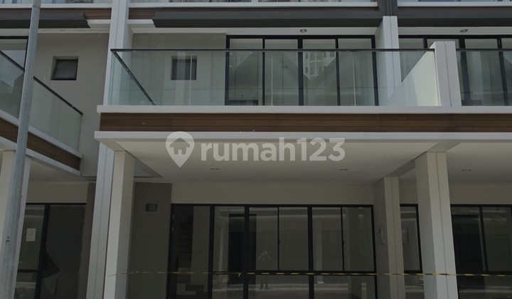 Disewakan Rumah Osaka PIK 2 Ukuran 6x10 3 Lantai 3 Kamar 80 Juta! Disewakan Rumah Osaka PIK 2 Ukuran 6x10 3 Lantai 3 Kamar 80 Juta!