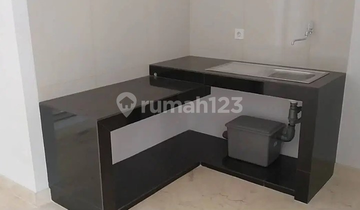 Disewakan Rumah Golf Island PIK Ukuran 8x15 3 kamar harga 135Juta 2