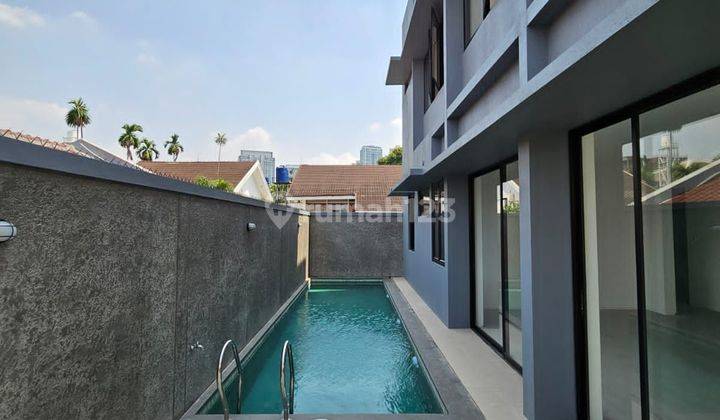 Rumah Baru Design Modern Industrial Di Kemang Jakarta Selatan  1