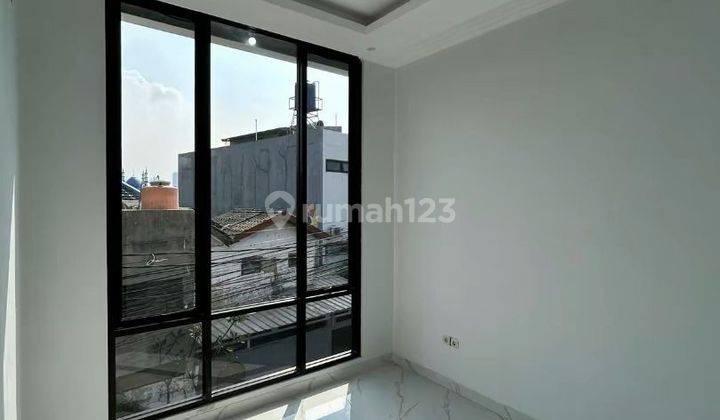 Rumah Baru Mewah Modern Classic Siap Huni Di Gandaria Jakarta Selatan  2