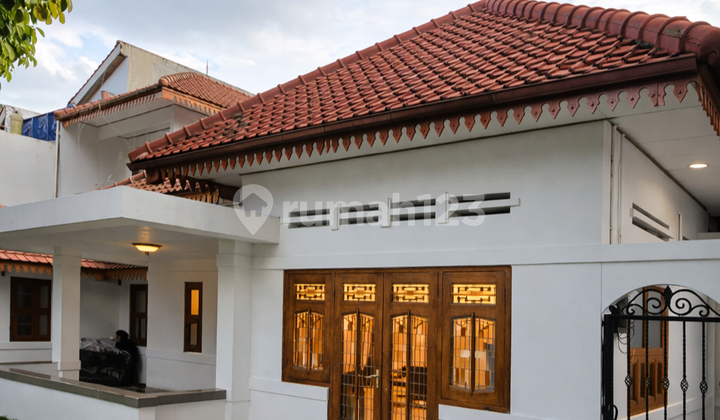 Luxury House Fully Renovated Ready to Live in Menteng Area Central Jakarta 2