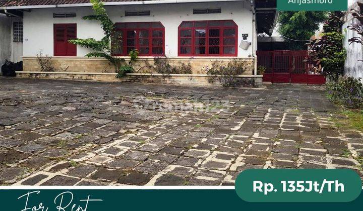 Disewakan Ruang Usaha /Rumah Pinggir Jl. Jend Sudirman Salatiga 1