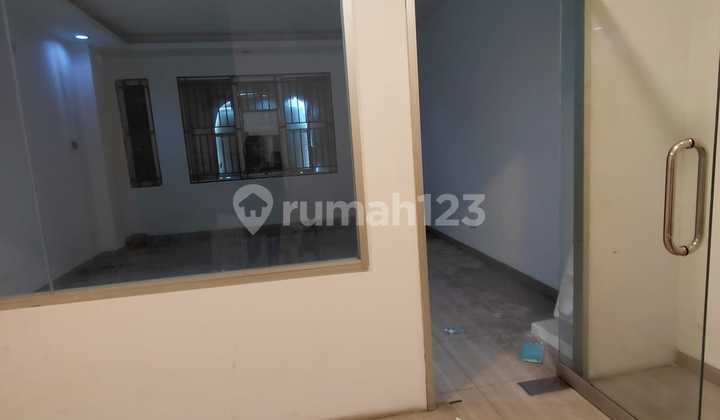 Affordable and Nice Shop House for Rent at Taman Ratu Raya, Green Ville, West Jakarta 2
