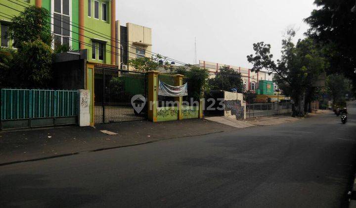 Rumah Pinggir Jalan Utama Cocok Untuk Komersil 2