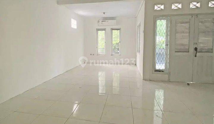 Dijual rumah di komplek Rawamangun Jaktim 
 2