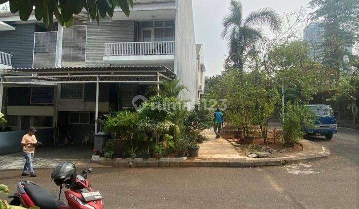 Rumah hook  dalam town house di pondok pinang  jakarta selatan 1