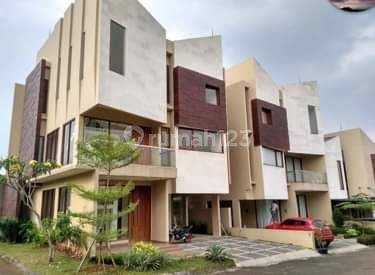 Rumah cantik siap huni di lebak bulus jakarta selatan 1