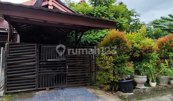 Rumah Lama Lahan Luas Di Nusaloka Bsd 