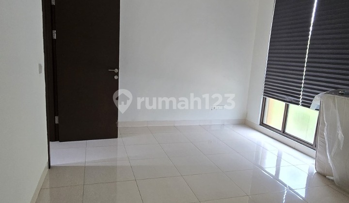 Murah !! Rumah 2 Lantai Dekat Akses Toll di Kireina Park BSD 2