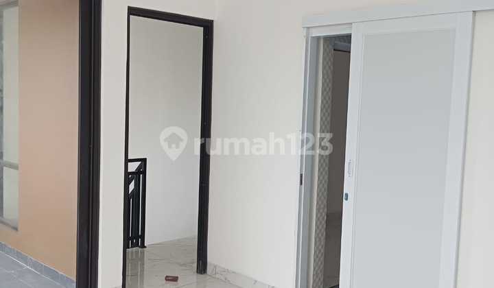 Rumah Baru 2 Lantai Siap Huni di Jurang Mangu Dekat Stasiun KRL dan Akses Tol 2