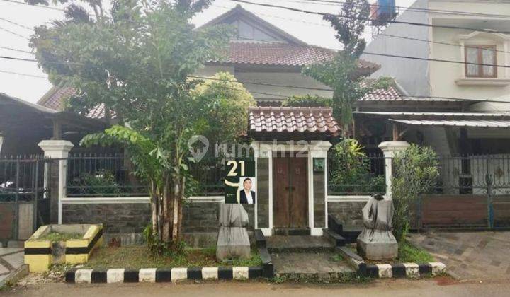 Dijual Rumah Cantik 2LT Mewah Nyaman Lokasi Strategis Bebas Banjir Di Duren Sawit, Jakarta Timur 1