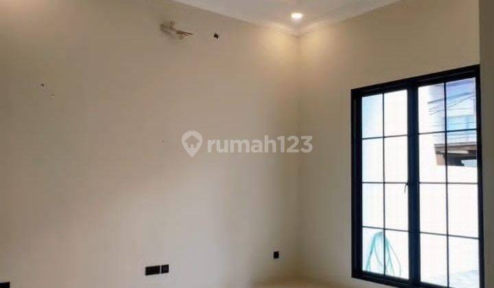 Dijual Rumah Exclusive di Pondok Bambu Jakarta Timur 2