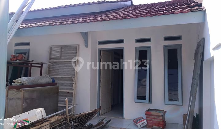 Disewakan Rumah Murah Siap Huni Lokasi di Taman Harapan Baru, Bekasi 2