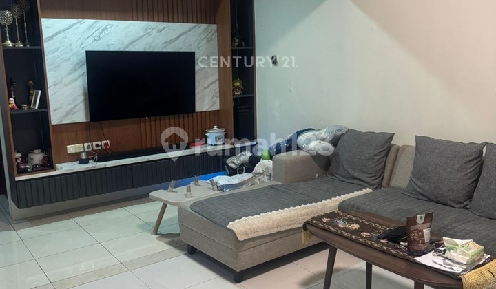Disewakan Rumah Modern Terawat di Metland Menteng Siap Huni 1