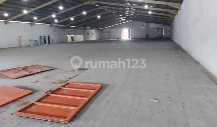 For Rent: Warehouse in the Warehouse Area, Jalan Raya Bogor KM20, East Jakarta